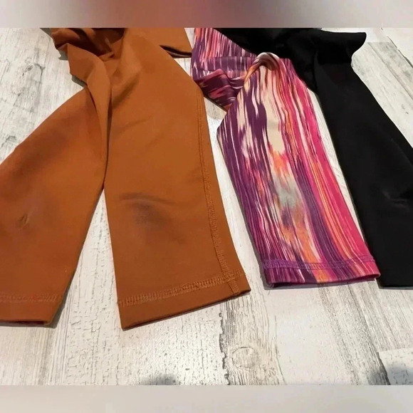 Mika Yoga Wear Leggings 3 pairs size Small/Medium - Picture 2 of 8